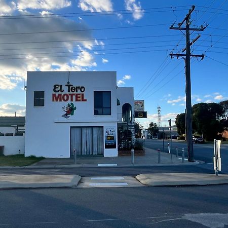 El Toro Motel Numurkah Buitenkant foto